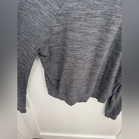 Lululemon Gray Cropped Pullover Size 6 - Picture 4 of 8